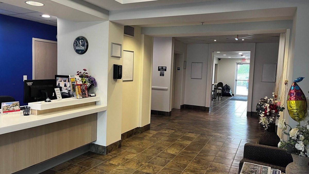 Estevan Hotel | Aurora Inn Estevan