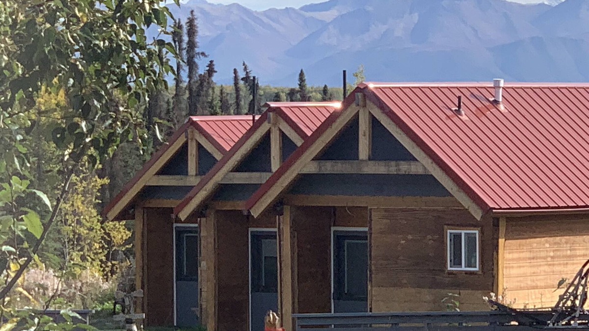 Big Lake Cabin | Aurora Lights, Moose Cabin with mountain and woods view