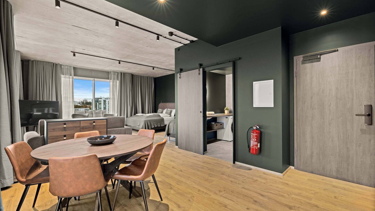 Iceland Apartment | Aurora Nooks - Family Suite with free parking