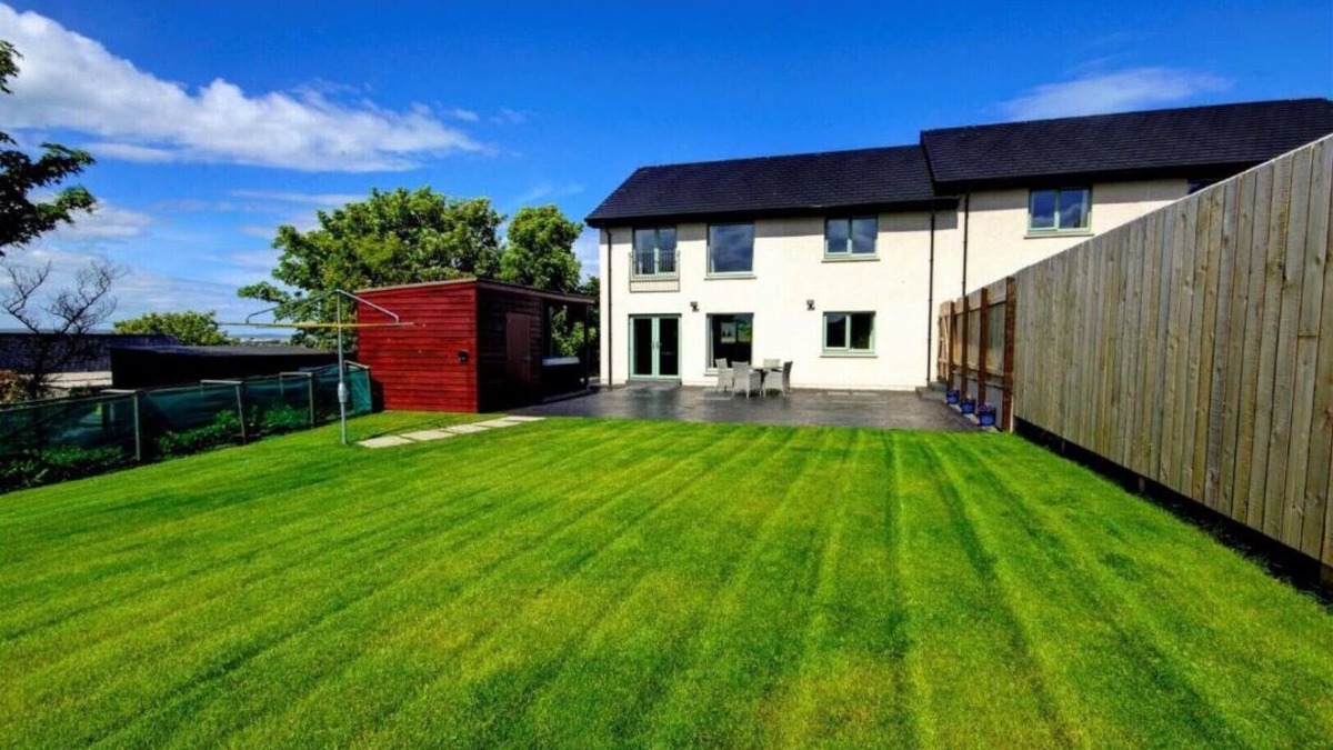 Saint Ola House | Aurora - Self Catering, Kirkwall, Quiet Location With Luxury Hot Tub