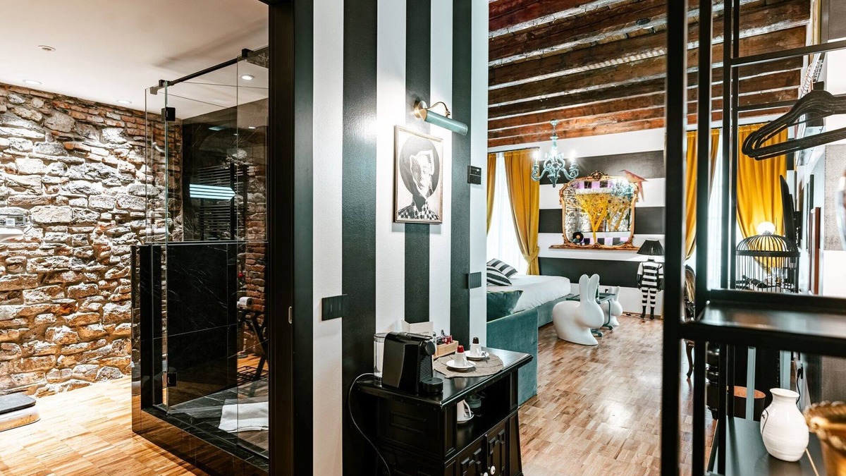 Como City Centre House | Aurum - Como Luxury Suites
