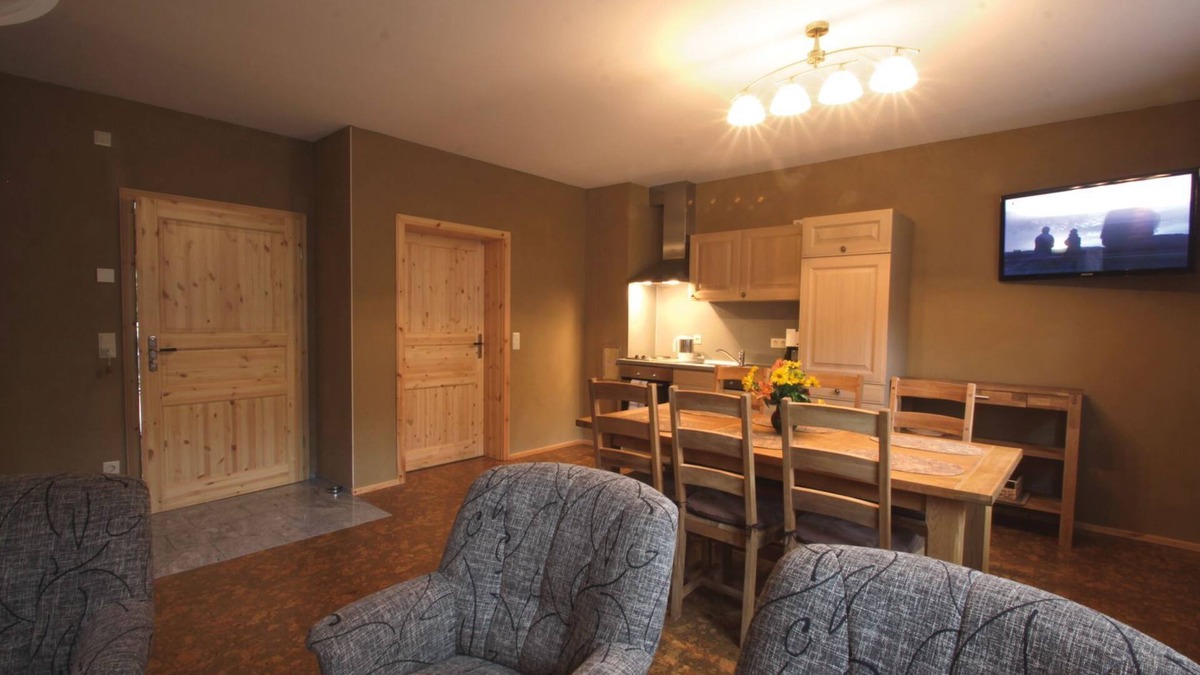 Burg-Dorf Apartment | Ausgedinge-backhaus, 2 Schlafr., Wohnr./küchenz., Du/wc - Penkehof Spreewald
