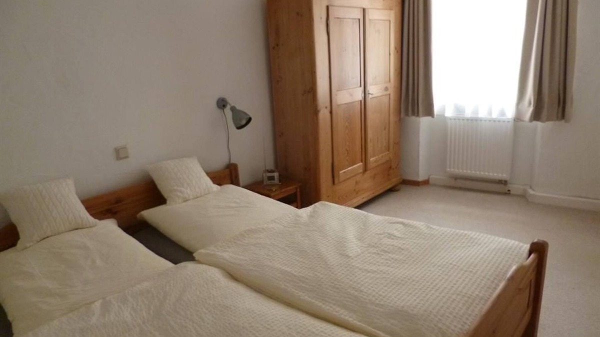 Weisenheim am Berg Bed & Breakfast | Auslese - Holiday apartment - Alter Winzerhof
