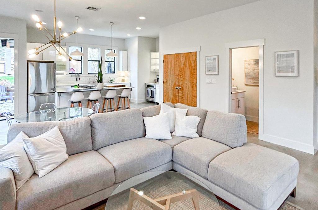 Chestnut Apartment | Austin Charmer