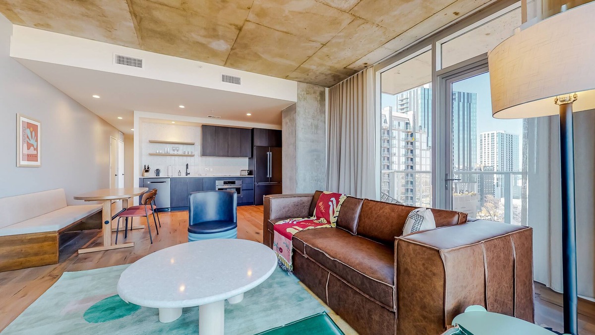 Rainey Street Historic District Condo | Austin city escape with rooftop pool, free WiFi, full kitchen, & lovely views