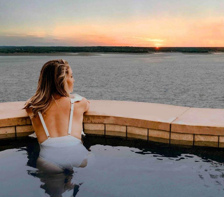 Eck Lane on the Lake Villa | AustinTeton's Sunset Cliff Resort on Lake Travis - PRIVATE WEDDING, EVENT, HEATED POOL, BOAT DOCK