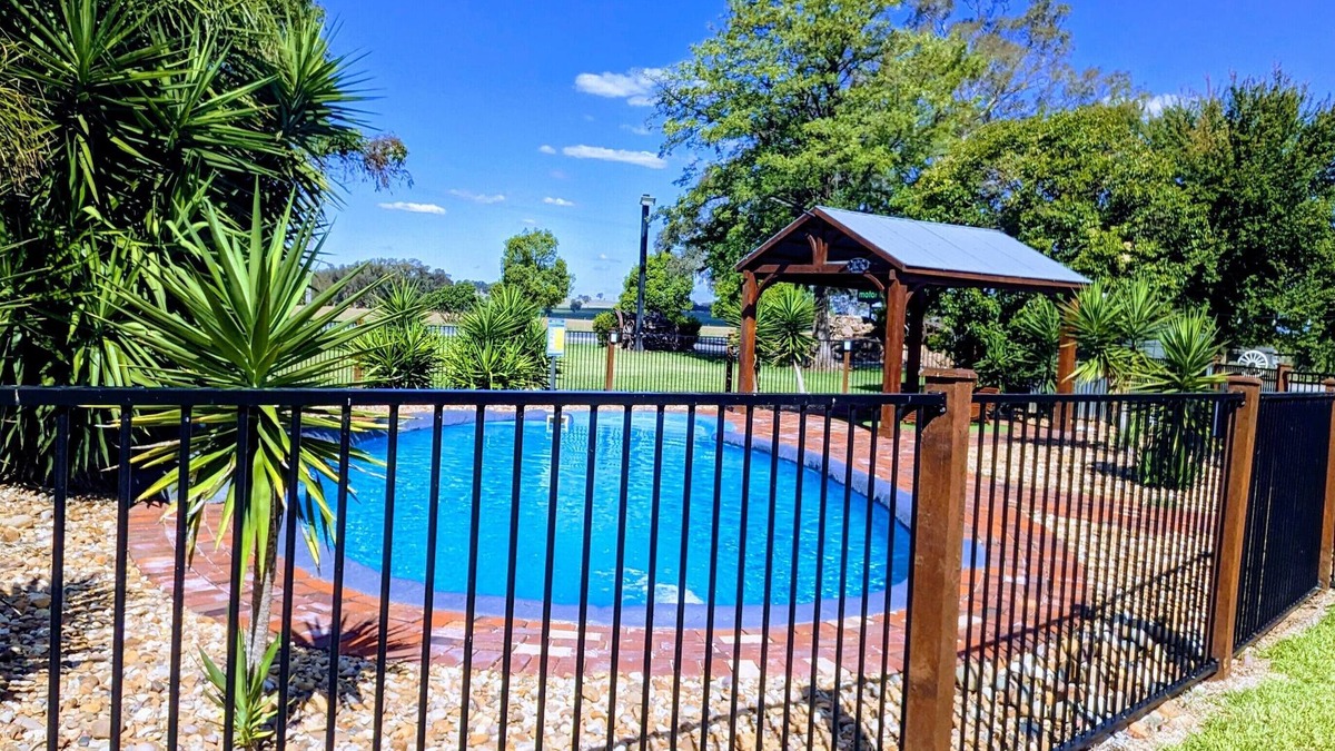 Gumly Gumly Hotel | Australian Homestead