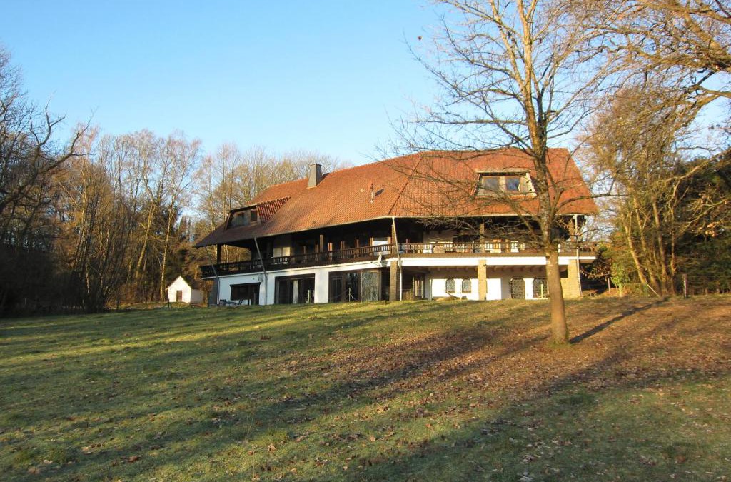 Alpenrod Apartment | Auszeit auf dem KulturGut Hirtscheid