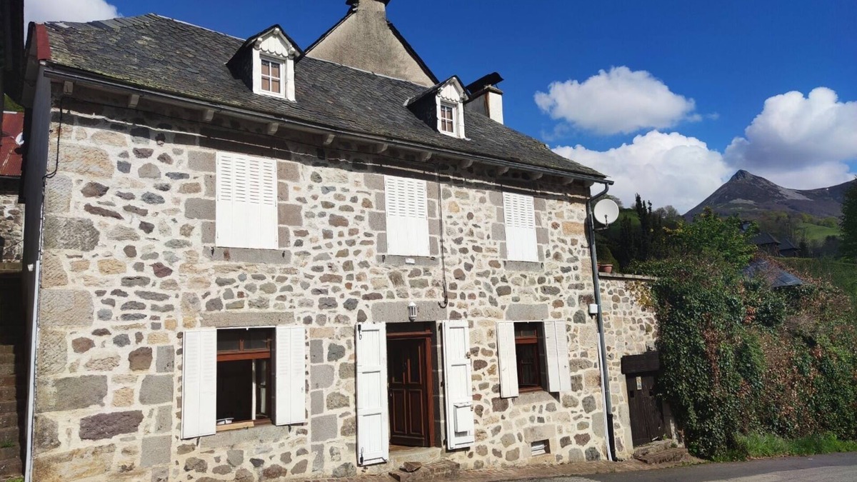 Saint-Jacques-des-Blats House | Authentic house a few steps from hiking trails and ski slopes
