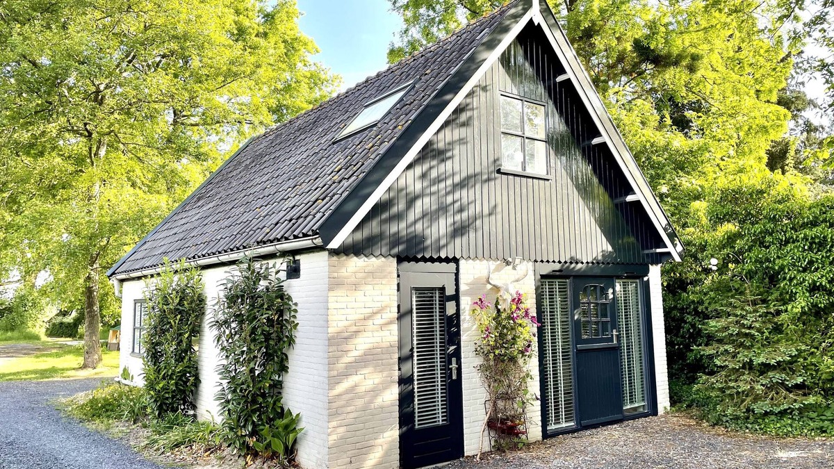 Hem Cabin | Authentic, attractive house. Nearby Amsterdam, Enkhuizen, Volendam 4 pax