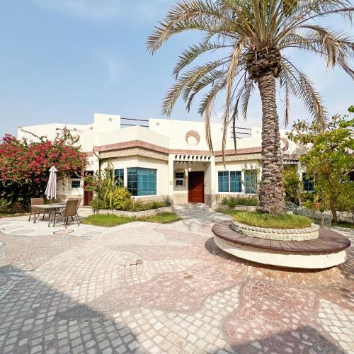 Mirdif House | Authentic Emirati Stay