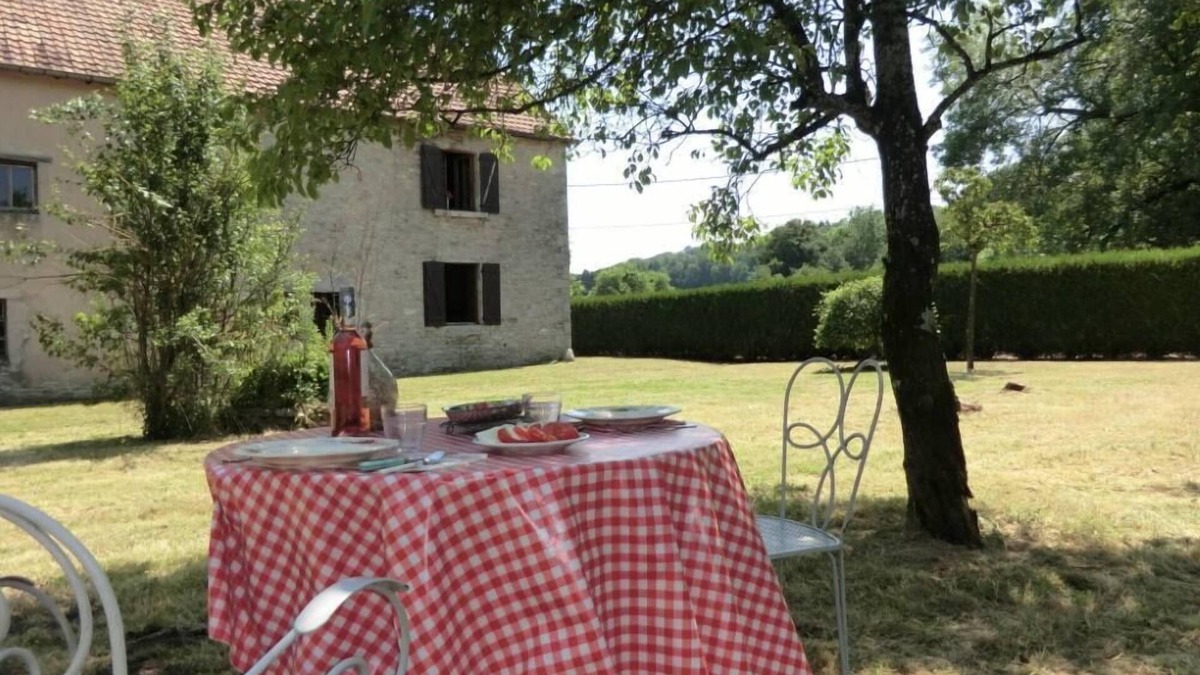 Courtetain-et-Salans Cottage | Authentic Comtoise farmhouse with all comforts on 7000m² of enclosed land