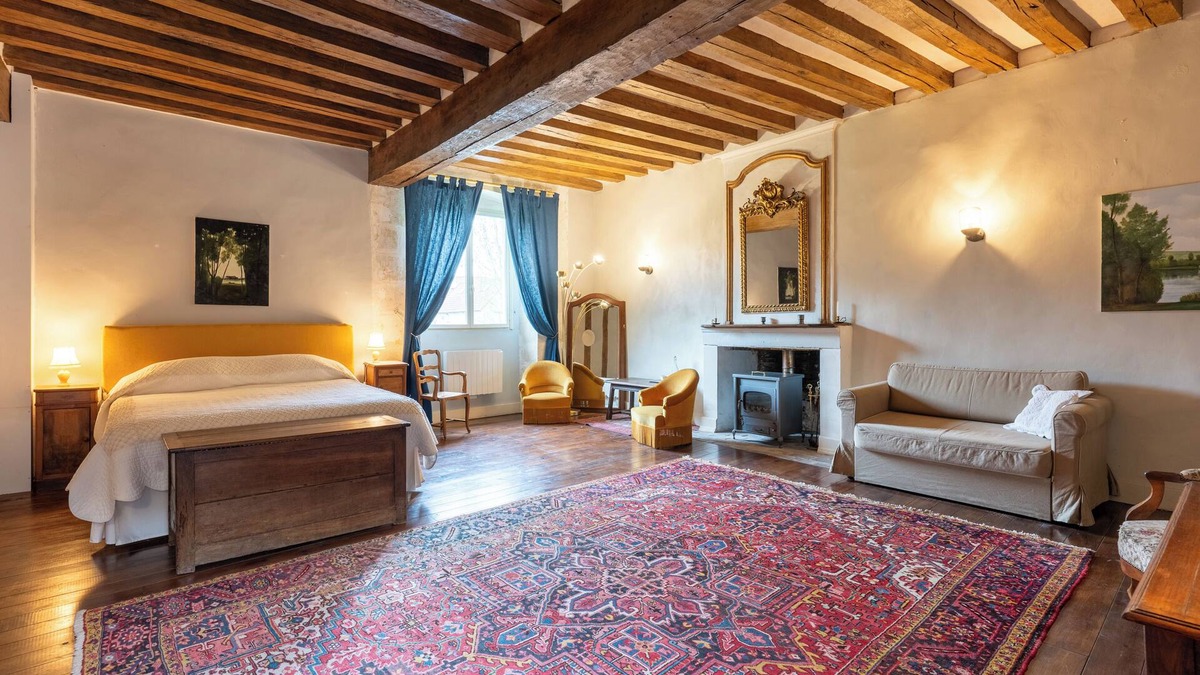 Baulne-en-Brie Bed & Breakfast | Authentic medieval seigniory. A timeless experience.