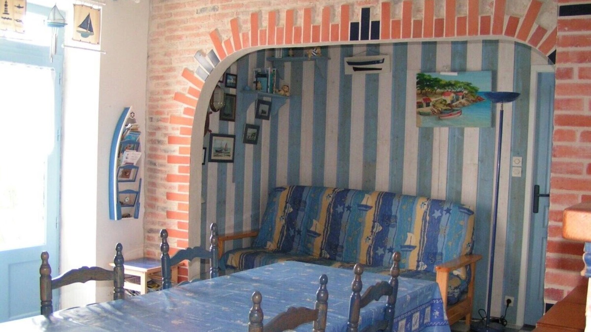 Bretignolles-sur-Mer House | Authentic home of fishermen of Vendee, decorated in nautical style