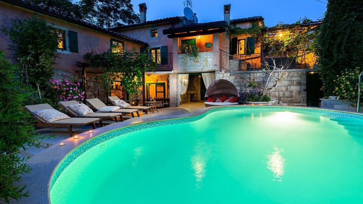 Debeljuhi Villa | Authentic House Villa Albazora in Central Istria