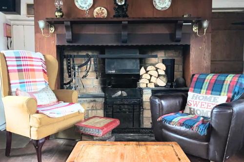 Ballymascanlan House | Authentic Irish Cottage, Rural Ballymascanlon