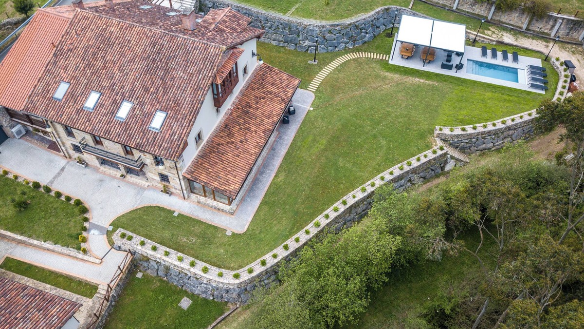 Caviedes House | Authentic luxury close to the beaches and nature.