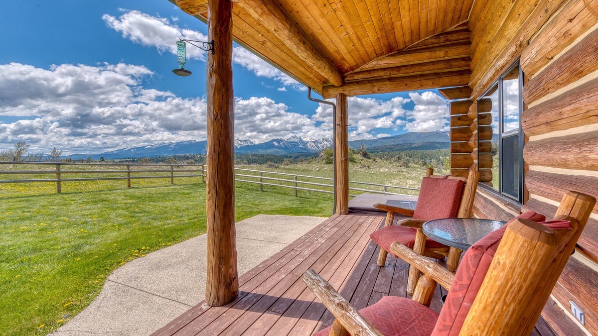 Grantsdale Cabin | Authentic Quaint Log Cabin on 2400 Private Acres w/Stellar Views & Hot Tub