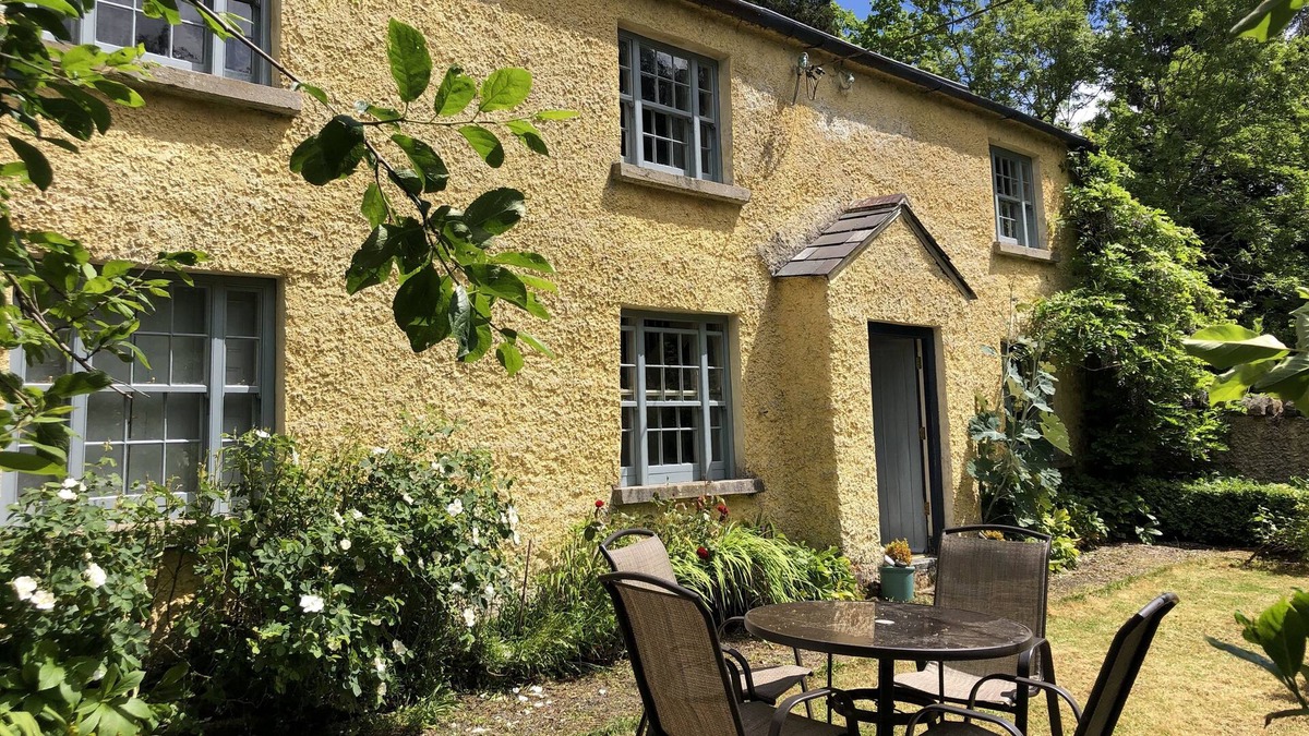 Cavan Other | Authentic restored Irish farmhouse & garden in quiet unspoiled Cavan countryside