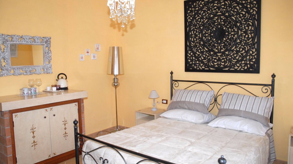 Ronciglione Apartment | AUTHENTIC ROOM