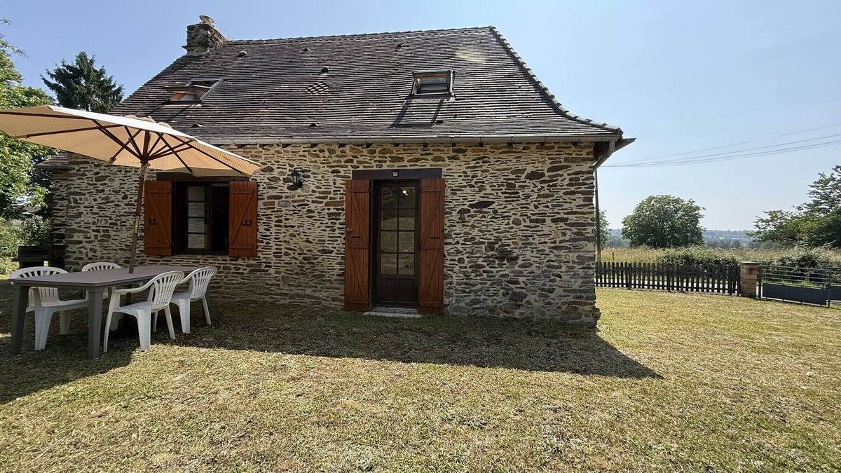 Angoisse House | Authentic stone house with garden in the heart of the Green Périgord