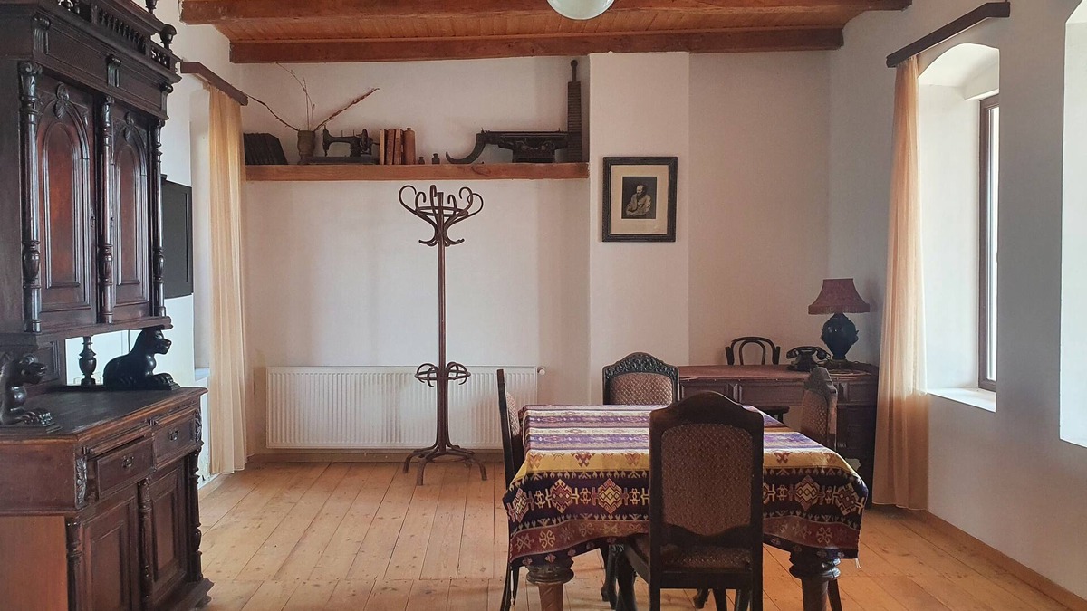 Sighnaghi House | Authentic & stylish Bungalow and Artists residence in Kakheti, 2 km from Signagi