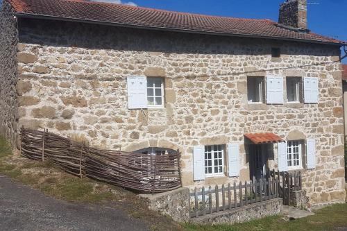 Saint-Andre-de-Chalencon House | Authentique Maison de campagne De la rivière