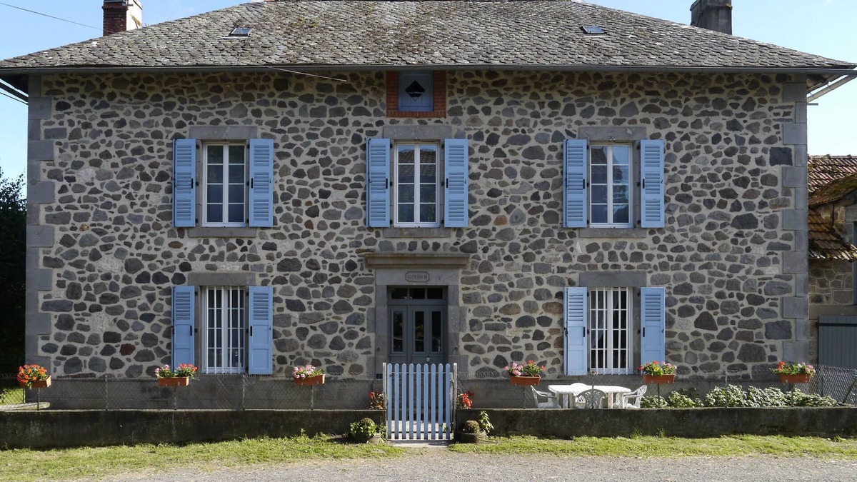 Vezac House | Auvergne house in quiet, 8 people, 4 bedrooms, comfortable