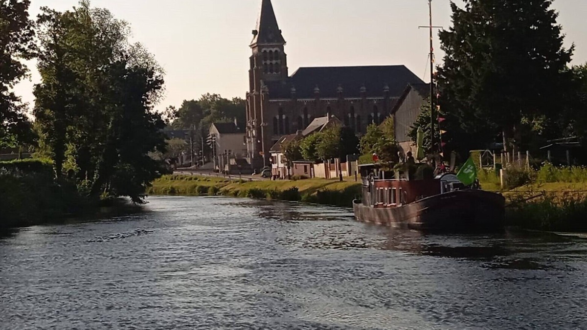 Pont-Remy House | Aux 10 Ponts - Gîte aux abords du fleuve- Mer à 30min-La nuitée pour 6 voyageurs