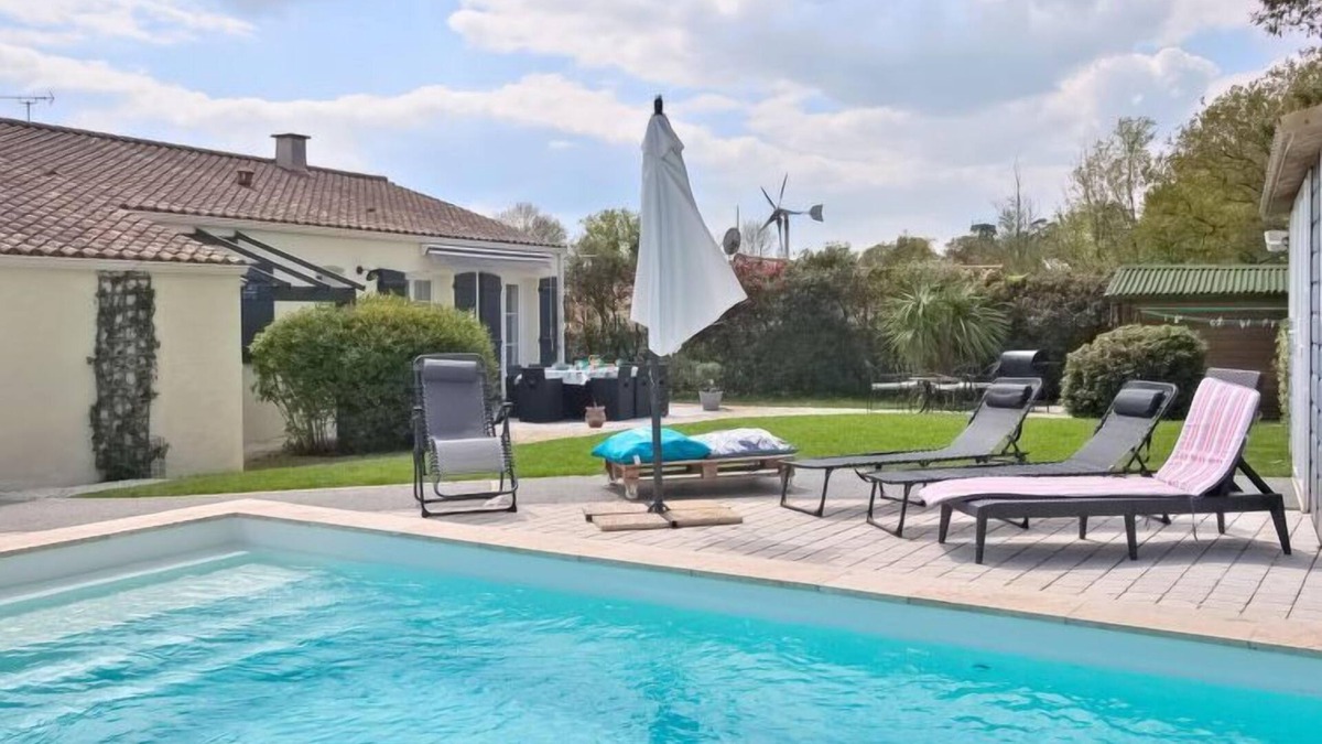 Moutiers-les-Mauxfaits House | Aux 3 Cépages by Interhome