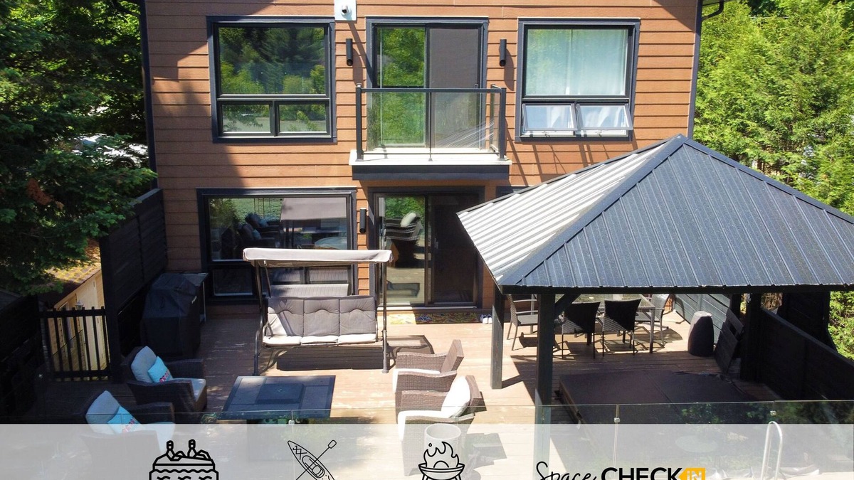 Saint-Calixte Ski Chalet | Aux 4 Foyers ↟ Spa & Wow View ☼ Kayak & Pedalo