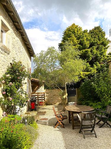 Aumagne Apartment | Aux Agapanthes, Maison Gîte de charme Aumagne