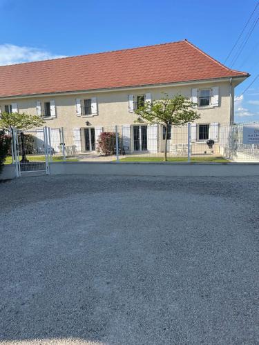 Pressins Apartment | Aux champs Pressinois