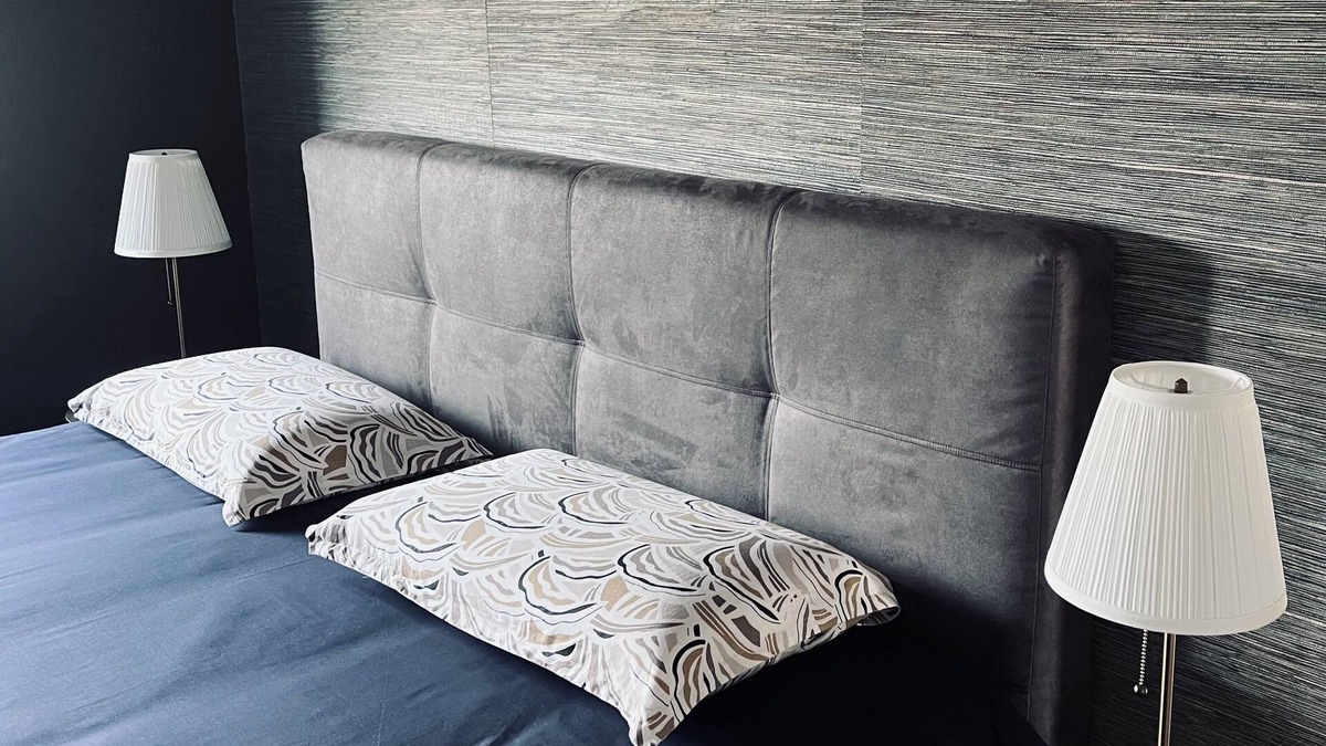 Leval House | Aux Deux Tours