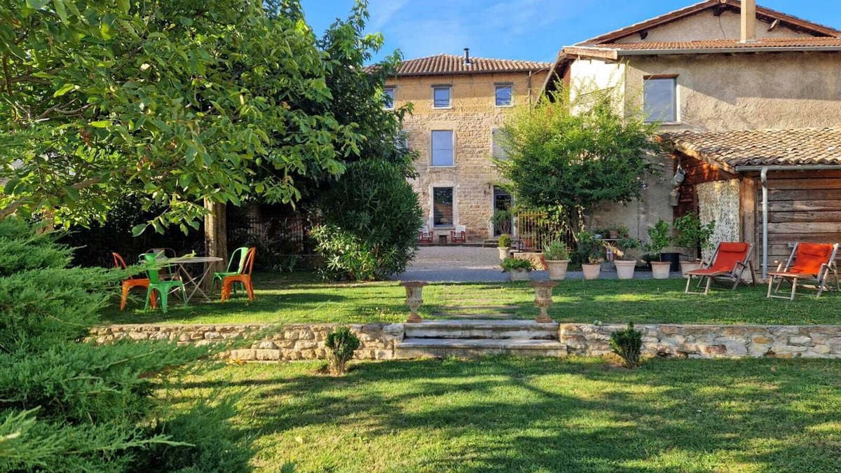 Saint-Germain-au-Mont-d'Or House | Aux Deux Vieux Platanes, Domaine de Charme