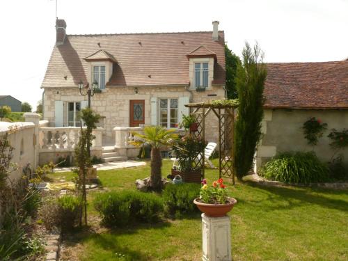 Cussay House | Aux Jardin's de la Bosniere