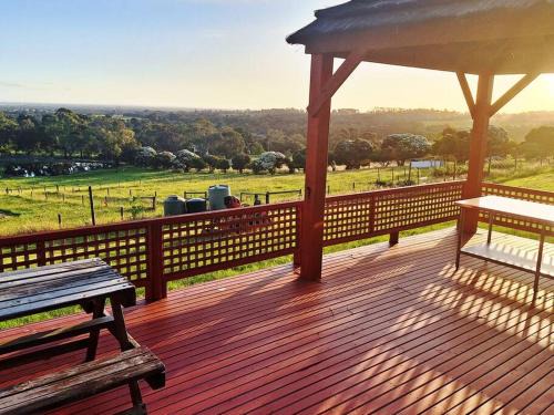 Tynong North House | Auyea Farm 3BR Entire House - 7 Mins to Gumbuya World