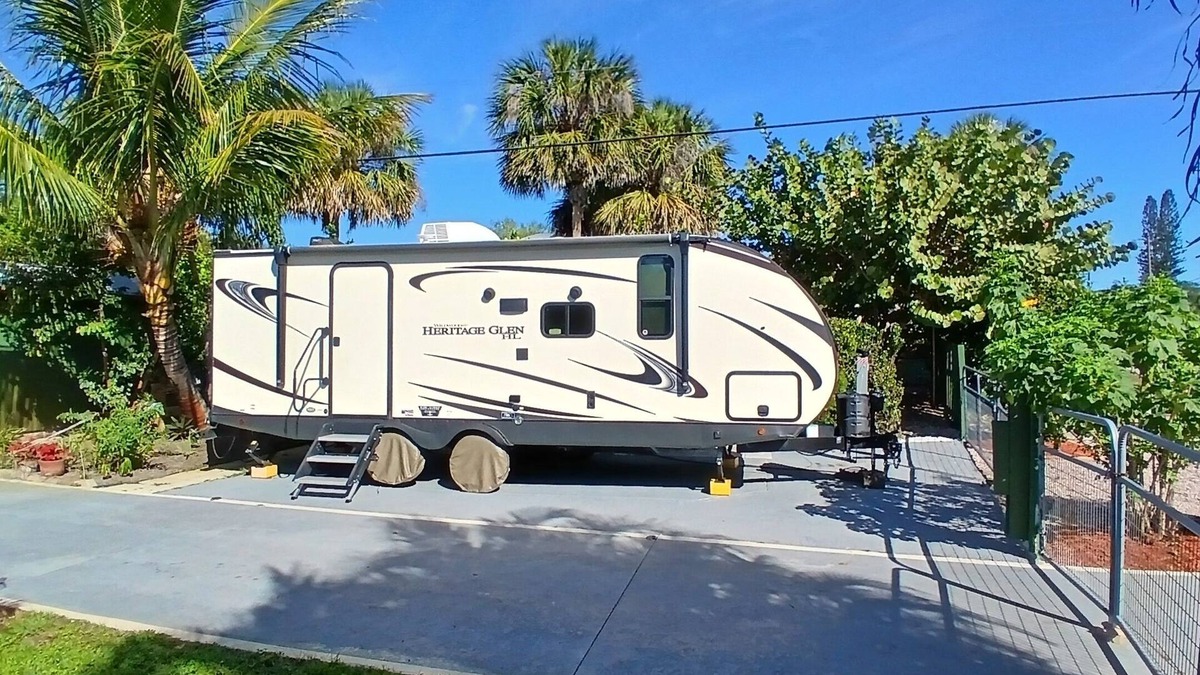 Rocky Point House | Available for 2 guests and 1 pet Max, DELUX RV