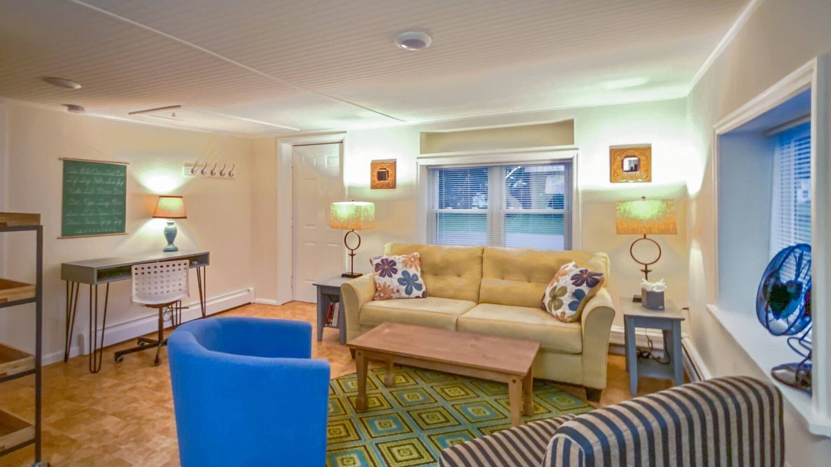 Saratoga Springs Cottage | Available May 1, 2025 2 bed, 2 bath cottage