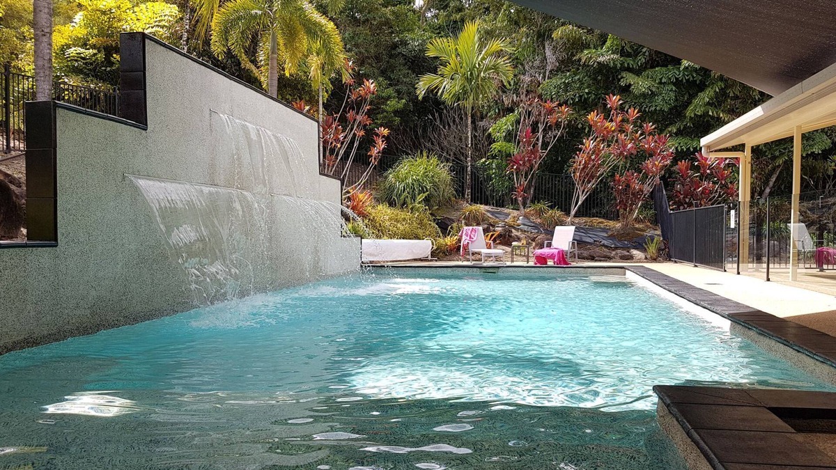 Redlynch House | Avalon, Redlynch - Space, comfort & privacy for Family holiday get-togethers