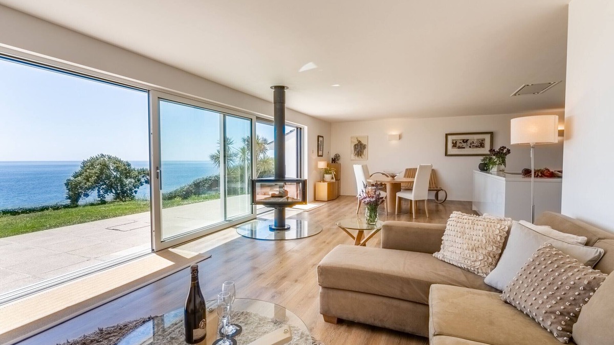 Downderry Ski Chalet | Avalon Sea Views