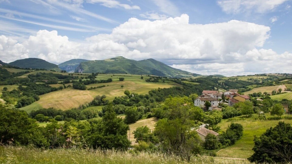 Genga Apartment | Avenale vacation house, Marche