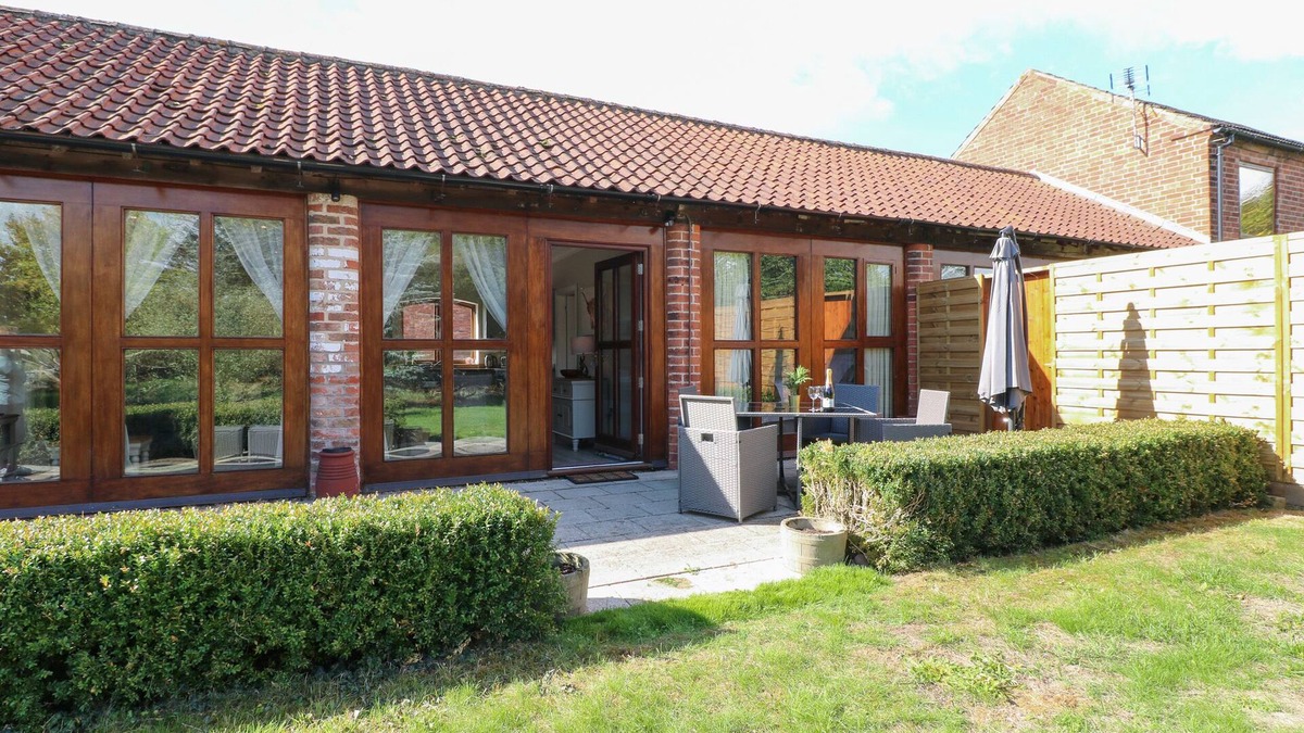Stanton on the Wolds Cottage | AVENUE CROFT, family friendly in Tollerton, Nottinghamshire