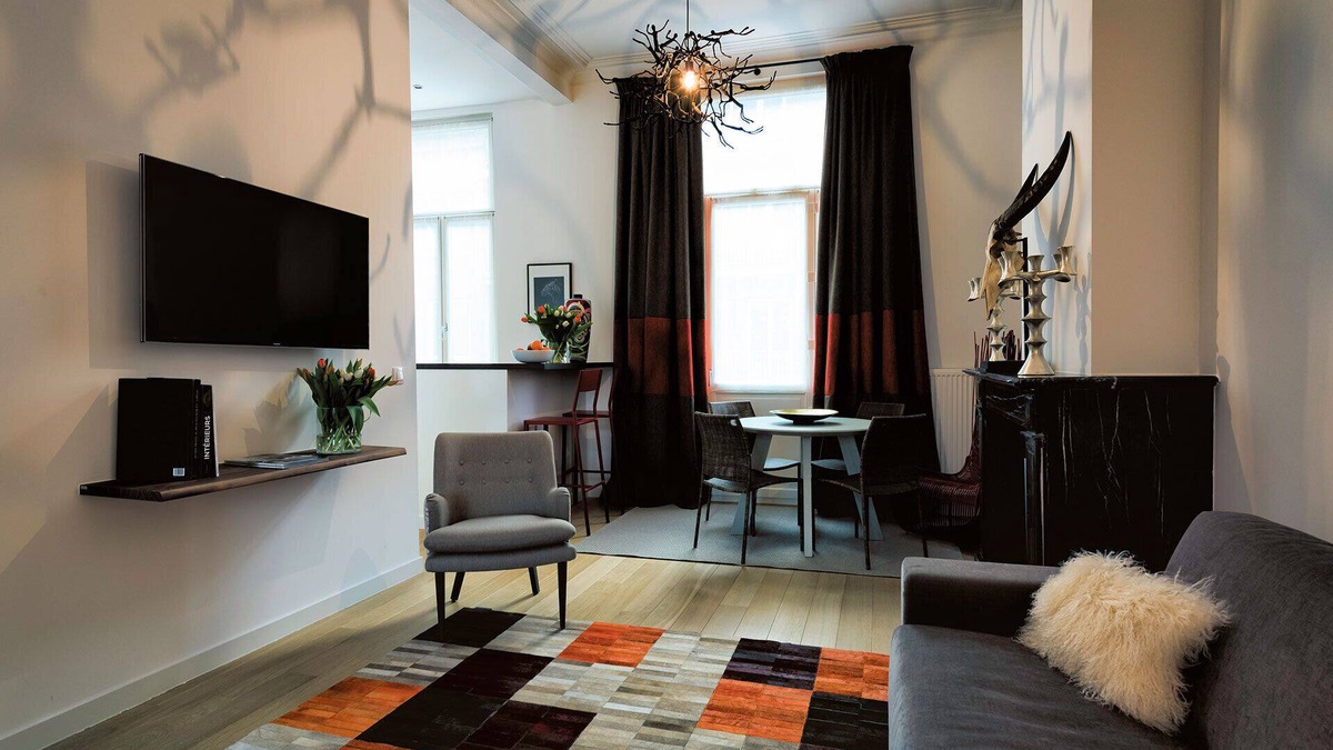 Postel Apartment | Avenue Louise - Gorgeous One Bedroom Apartment with Balcony