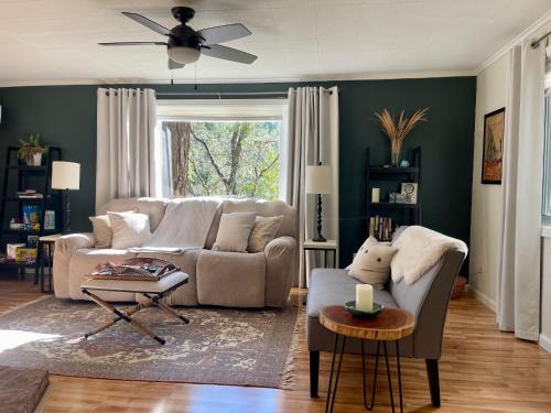 Myers Flat House | Avenue of the Giants Caraway Cottage (#3)