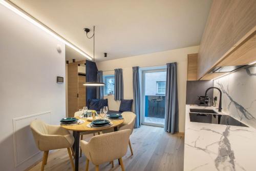 Old Town Apartment | Avia Living Maria
