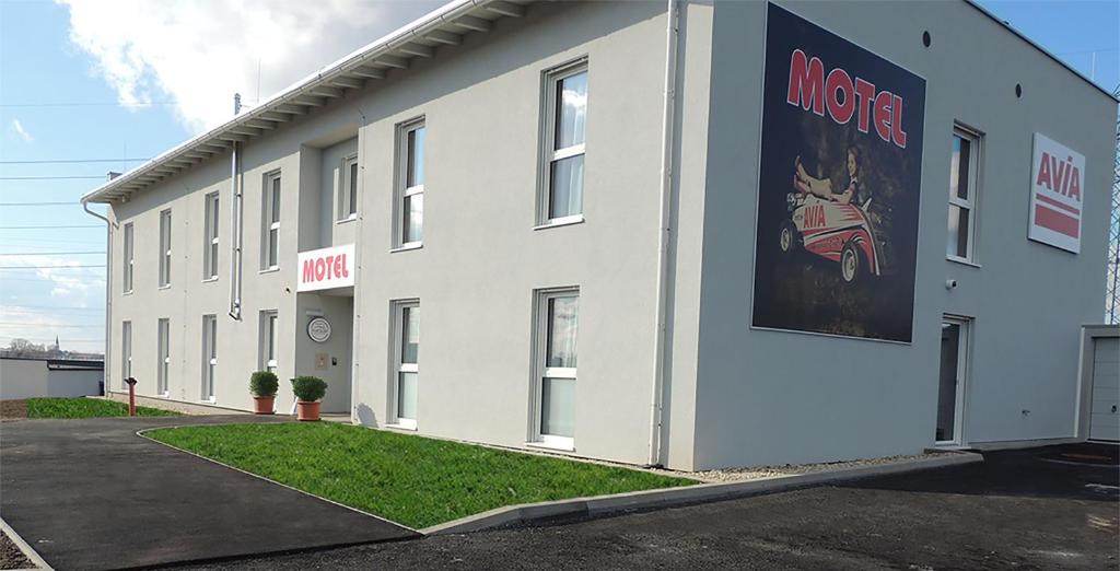 Bisamberg Bed & Breakfast | AVIA Motel Bisamberg