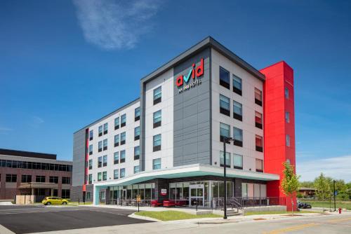 Madison Hotel | avid hotels - Madison - Monona by IHG