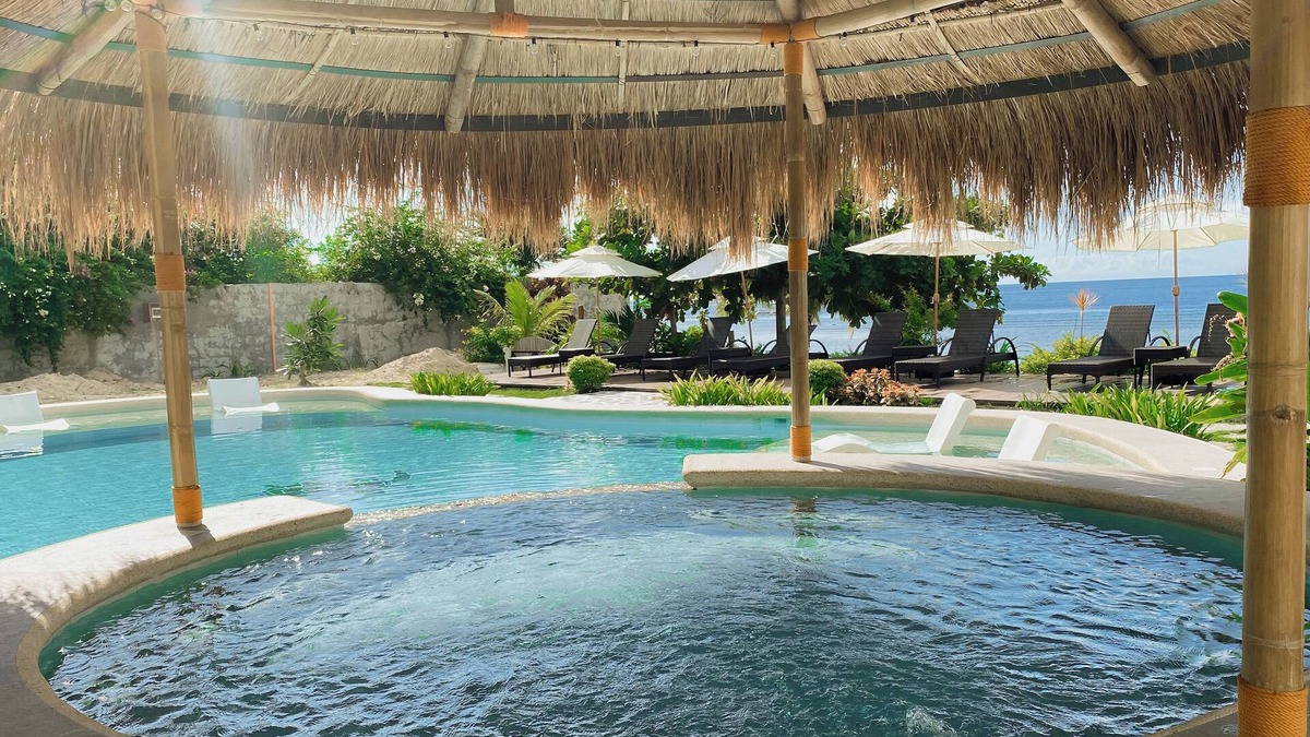 Santander Resort | Avila's Horizon Dive Resort Santander