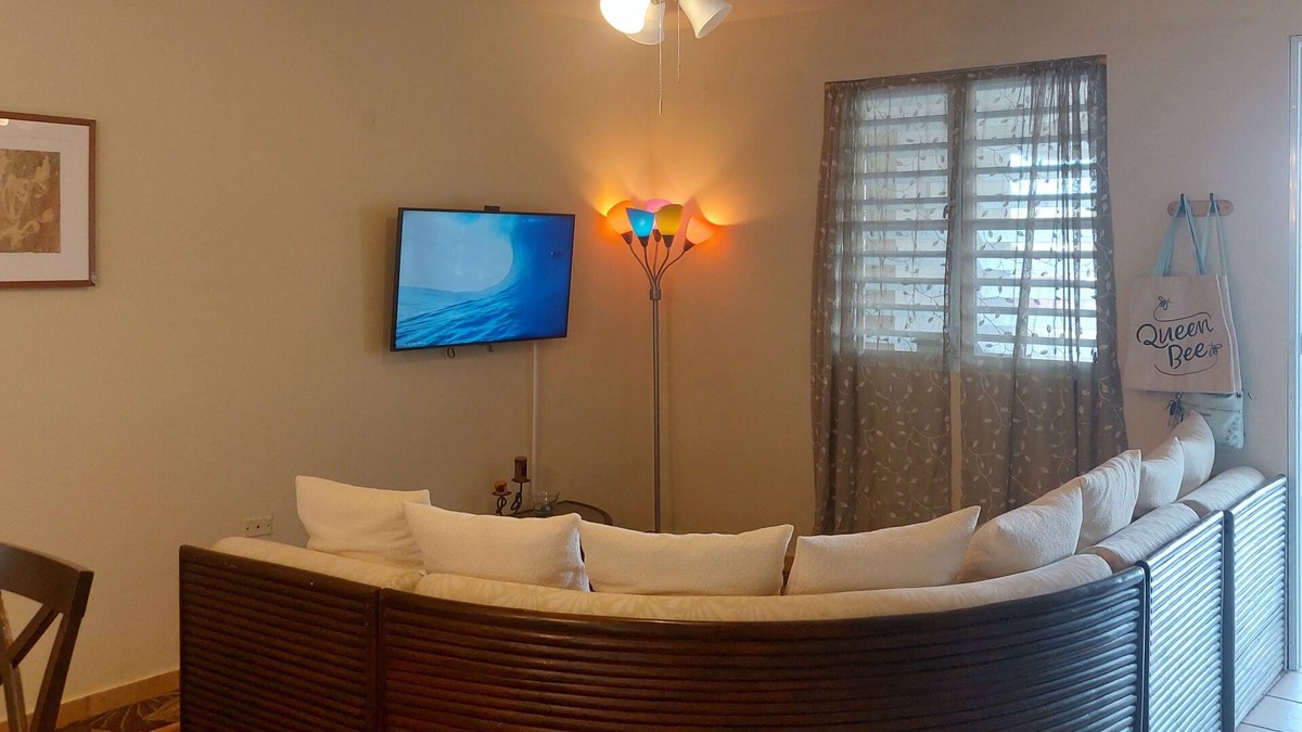 Rio Grande Apartment | Avocado Grove recently renovated two bedroom apt